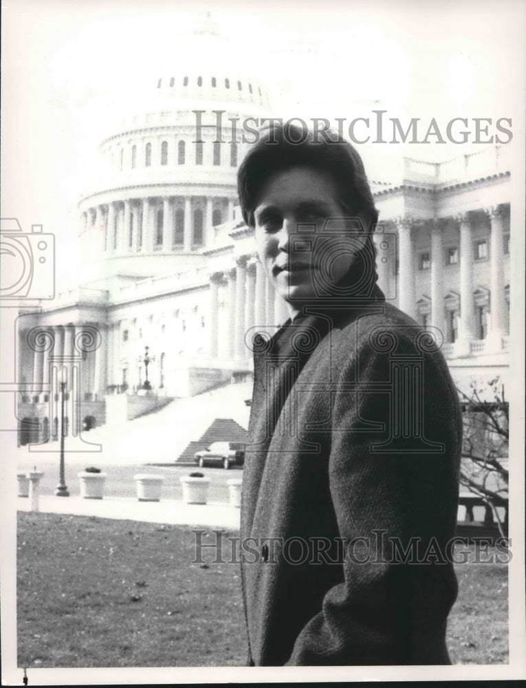 1988 Eric Roberts, stars in NBC Movie "To Heal A Nation" - Historic Images