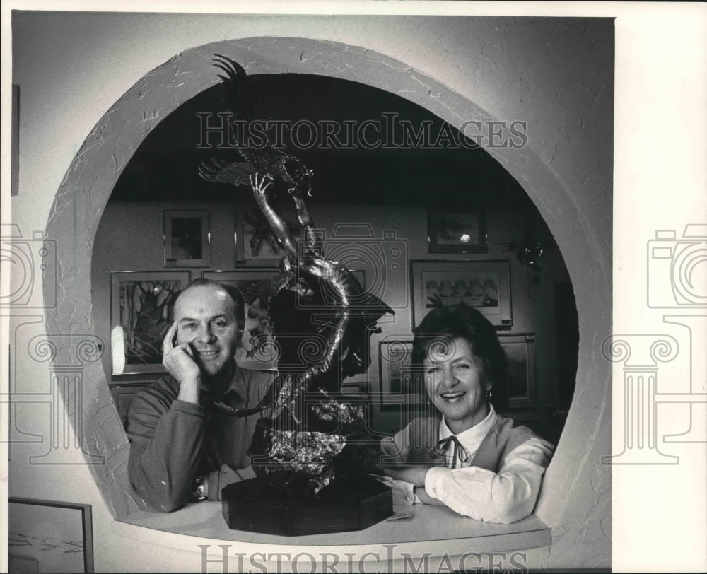 1986 Press Photo Jack and Linda Ward of Oconomowoc at their gallery - mjb62821 - Historic Images