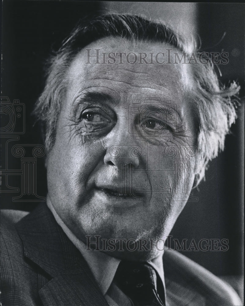 1976 Paul Hassett, Finance, Milwaukee - Historic Images