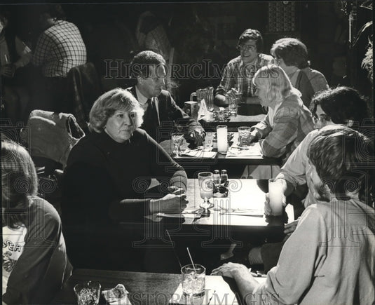 1981 Numero Uno's, Milwaukee night spot - Historic Images