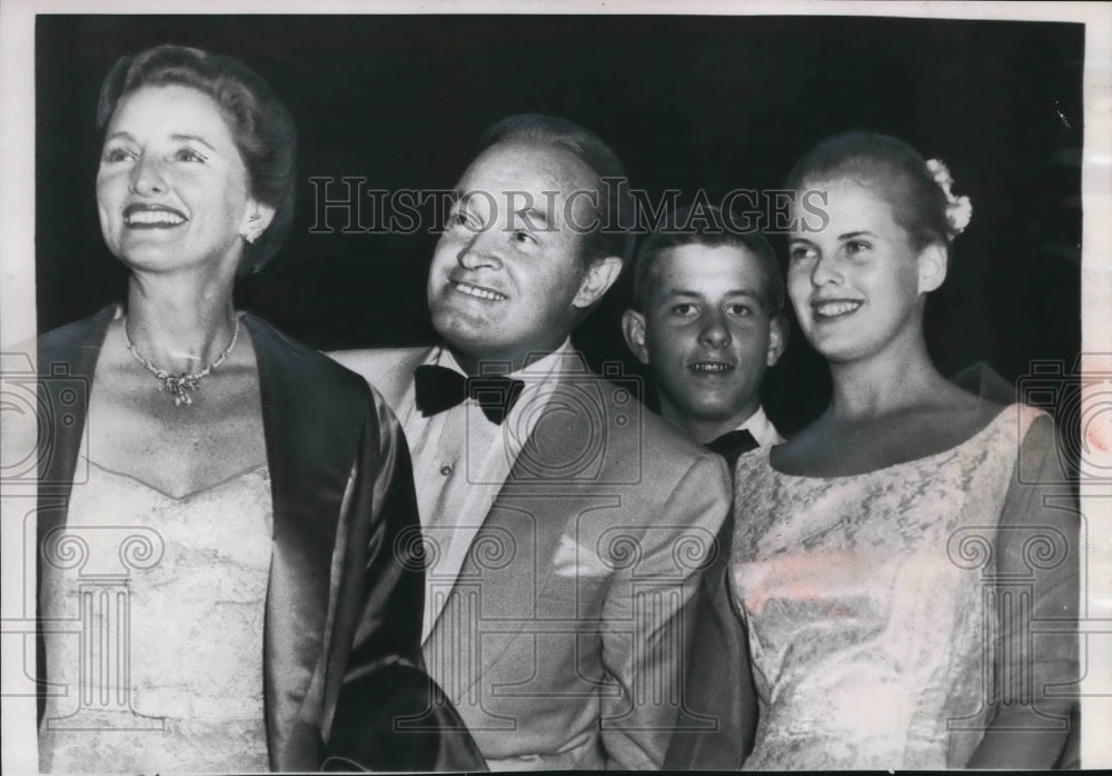 1955 Press Photo Bob Hope and Family at a Hope movie premiere in New York - Historic Images