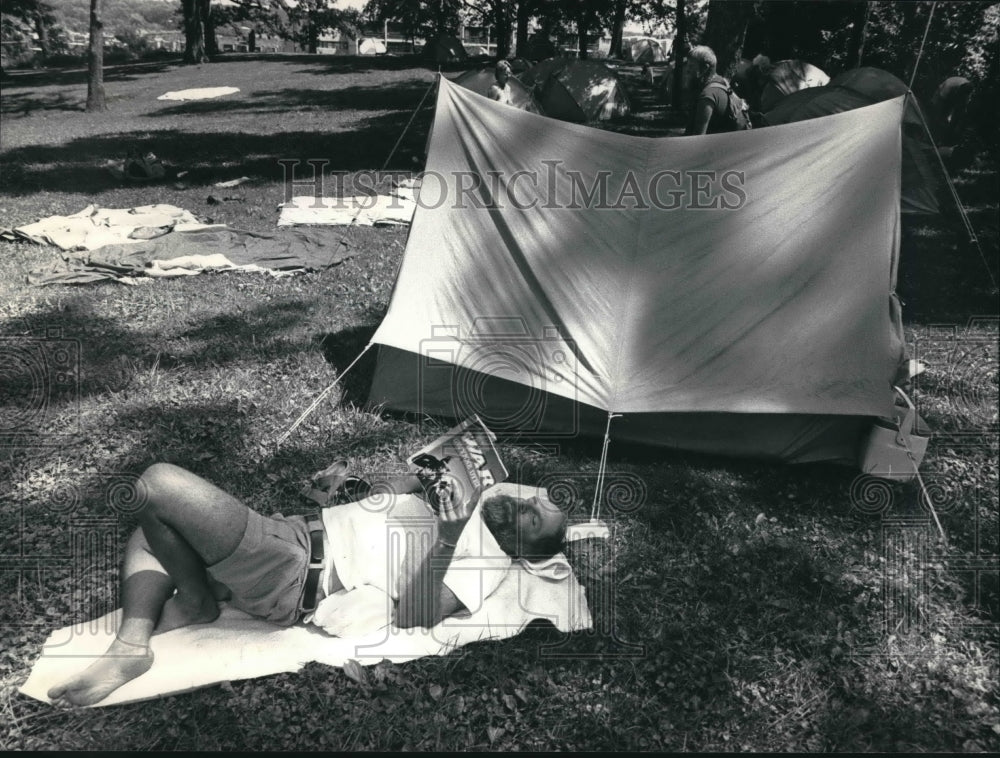 19885 John Gaim Great Peace March for Nuclear Disarmament Milwaukee-Historic Images