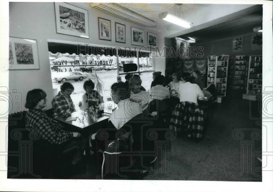 1994 Milwaukee Walking and Eating Society brunch,Wagner's, Bay View - Historic Images