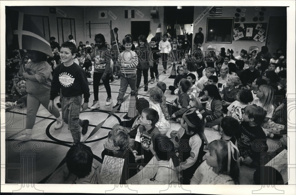 1992 Students in Gym at Cedar Hills School in Oak Creek, Wisconsin - Historic Images
