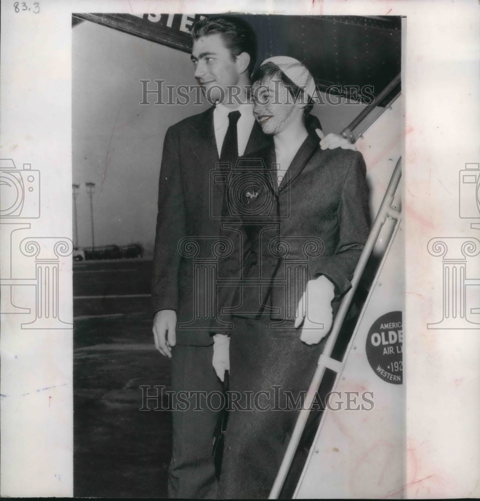 1951 Press Photo George A. Hormel II and wife Leslie Caron in Las Angeles - Historic Images