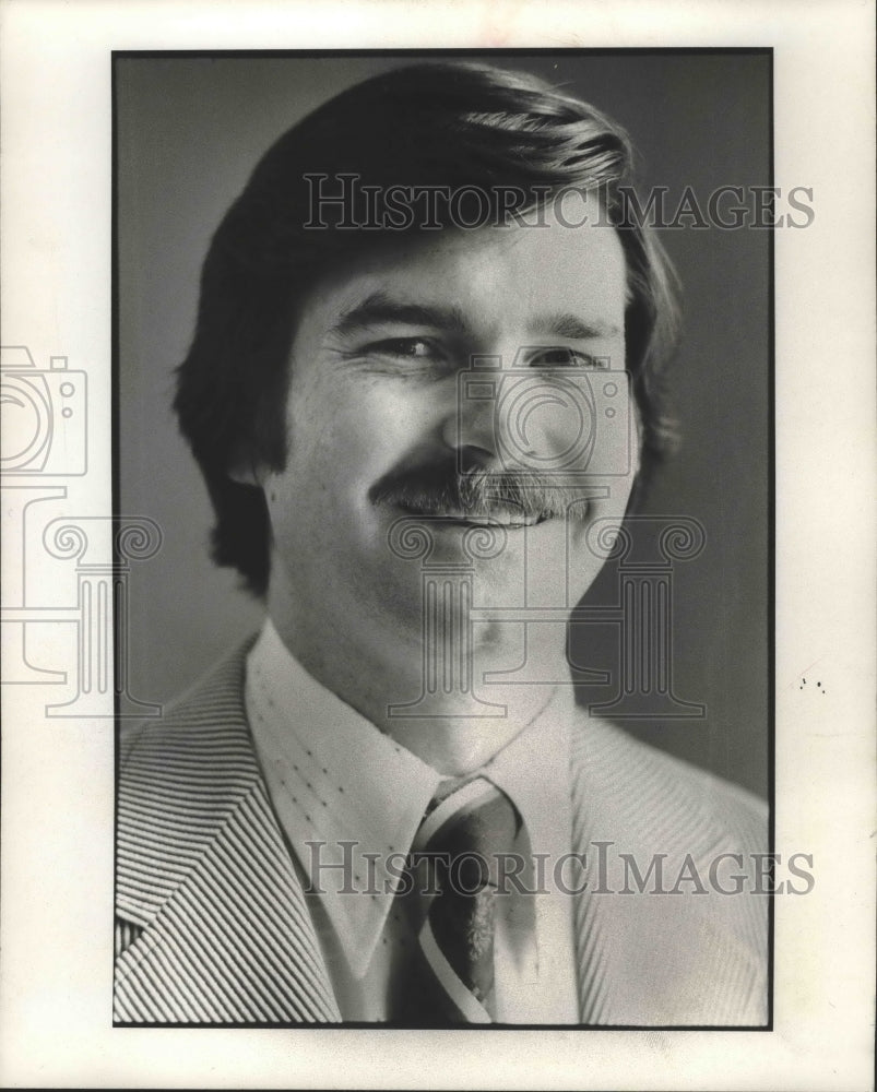 1975 Press Photo Charles E. Fox, new director at Wisconsin Conservatory of Music - Historic Images