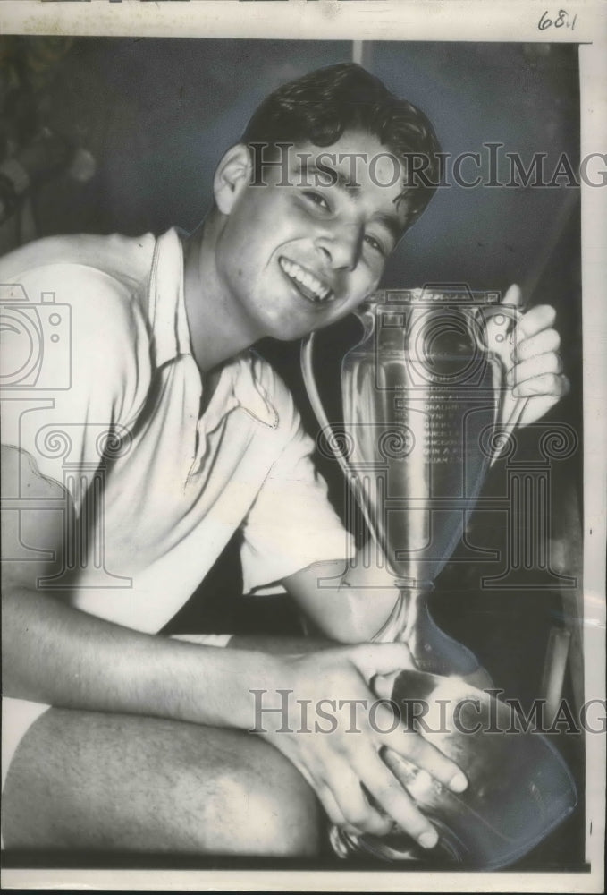1969 Dick (Pancho) Gonzales wins indoor tennis title-Historic Images