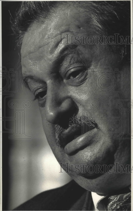 1991 Frane Golem in Milwaukee discussing Croatian independence - Historic Images