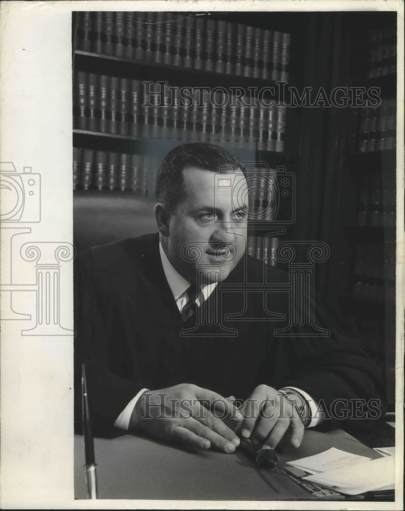 1974 Press Photo Myron Gordon, Supreme Court Justice - mjb65091 - Historic Images
