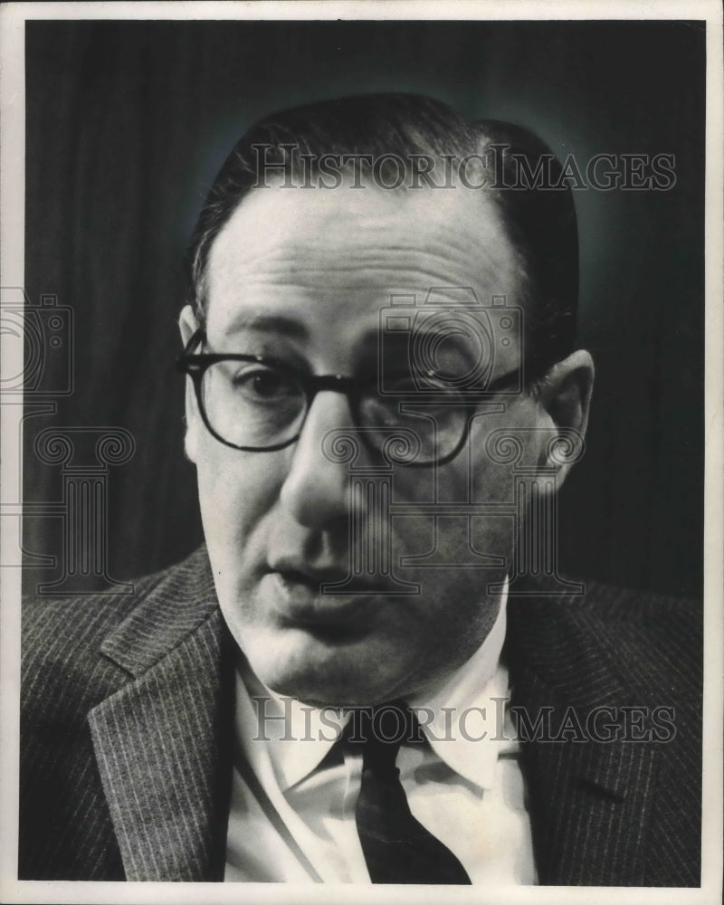 1966 Press Photo Fred Friendly/Edward R Murrow Professor at Columbia University-Historic Images