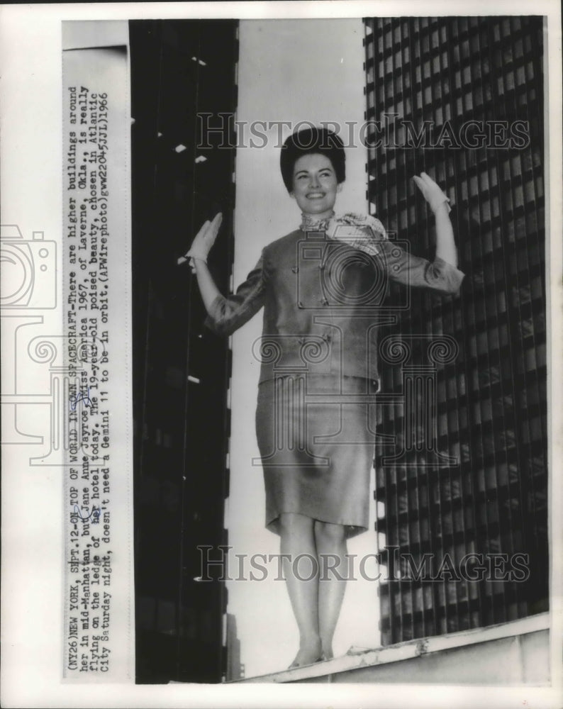 1966 Press Photo Jane Ann Jayroe, Miss America 1967. (Mrs. Paul Peterson) - Historic Images