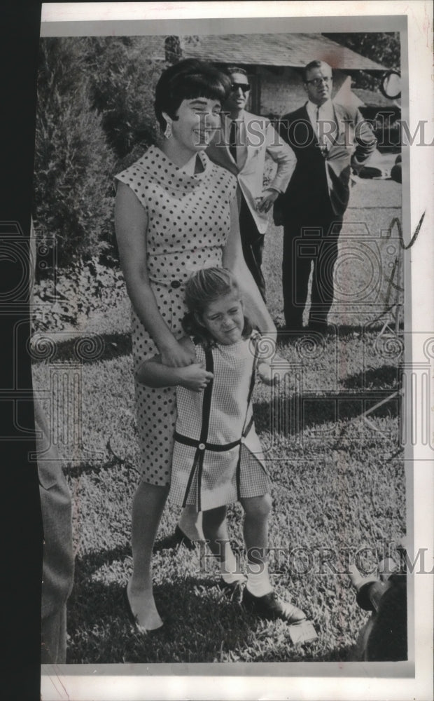 1966 Richard Gordon's wife never doubted husband would be all right-Historic Images