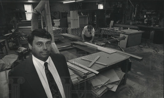 1991 Press Photo Ed Fowell in West Bend workshop - mjb65650 - Historic Images