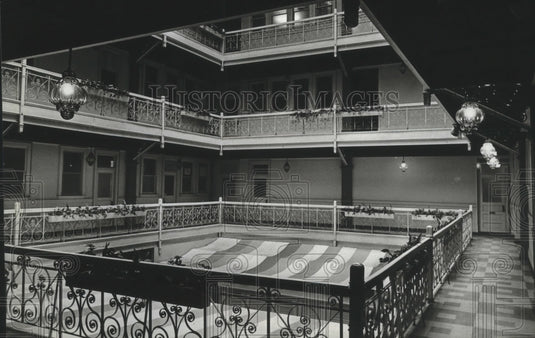 1982 Items in Goldsmith Building to be sold before building is razed - Historic Images