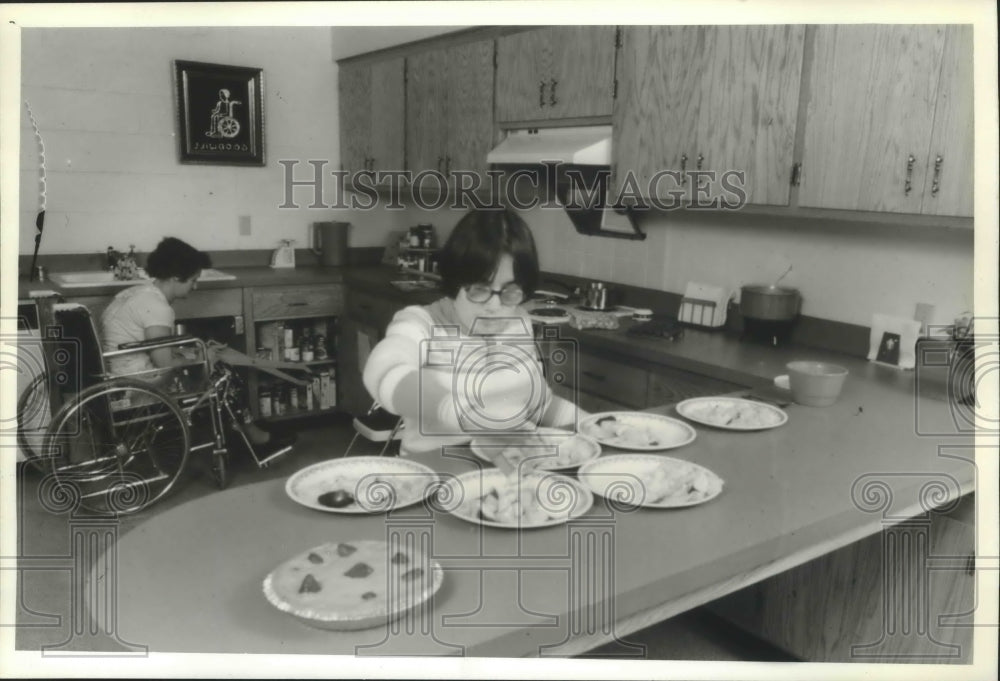 1981 Press Photo Goodwill Kitchen with features for the disabled - mjb65787 - Historic Images