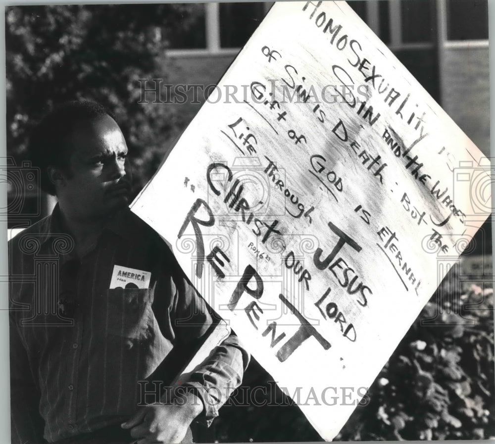 1989 Lloyd Eden protested outside Milwaukee School Administration-Historic Images