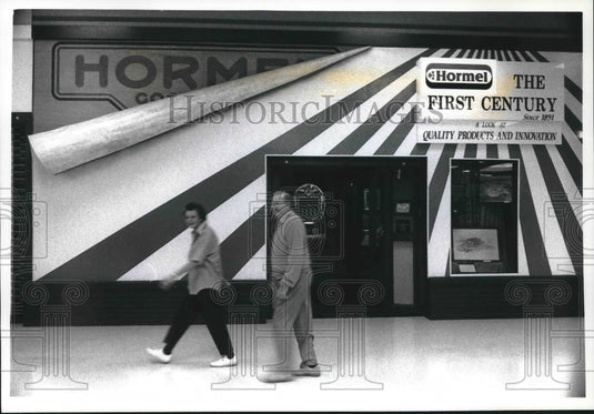 1982 Dorothy and Robert Herzog at Hormel Museum in Minnesota-Historic Images