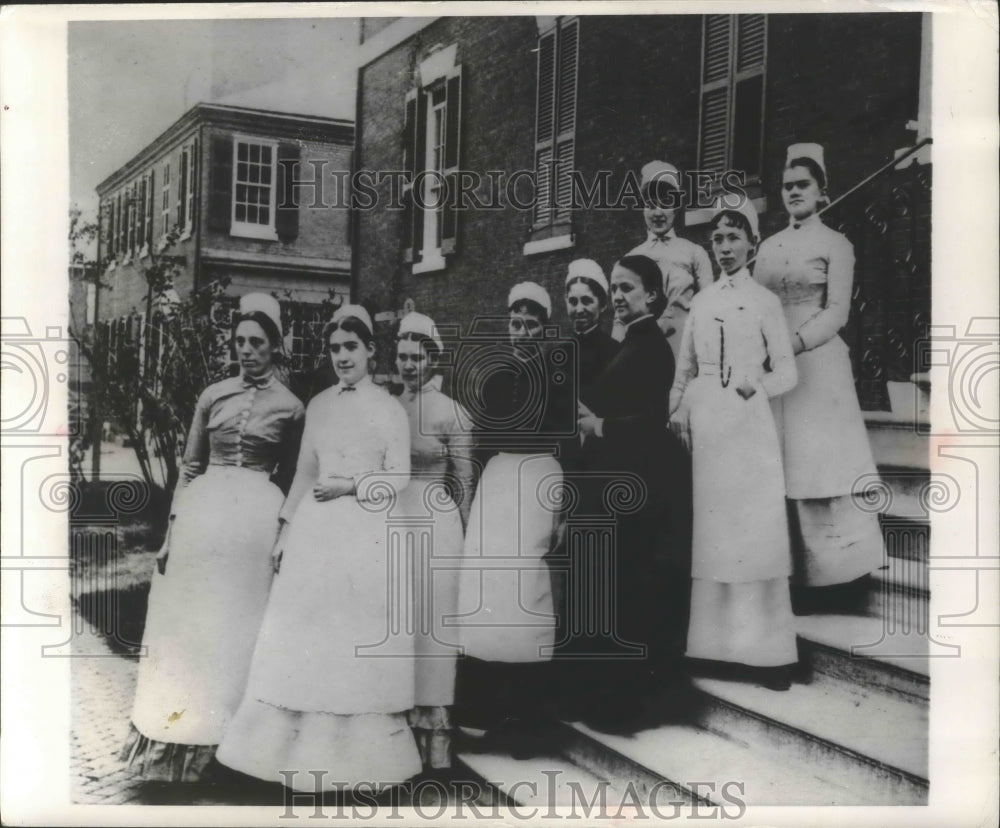 1976 Nurses Training School Pennsylvania Hospital of Philadelphia - Historic Images