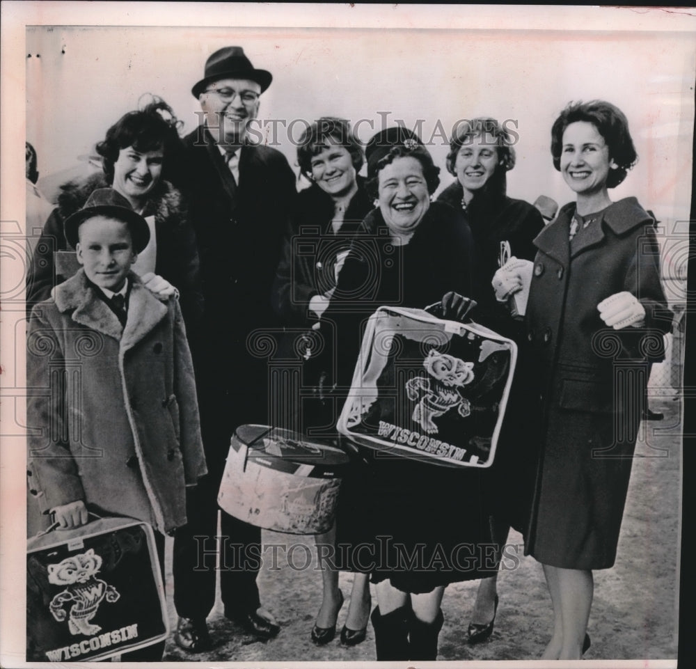 1962 Press Photo President Harrington travels to Pasadena with his family - Historic Images