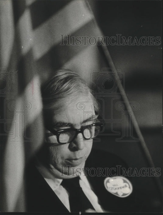 1980 Press Photo William O'Donnell. Voters' Guide - mjb66994 - Historic Images