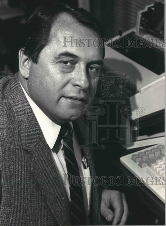 1987 Dave Nowicki, head of Divorced Dads group, Wisconsin. - Historic Images