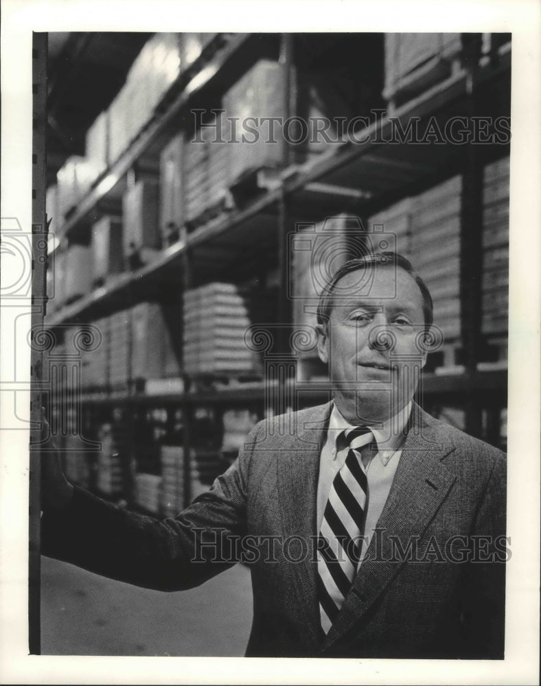1984 Philip Harvey, president of the Reliable Paper Co. in Wauwatosa - Historic Images