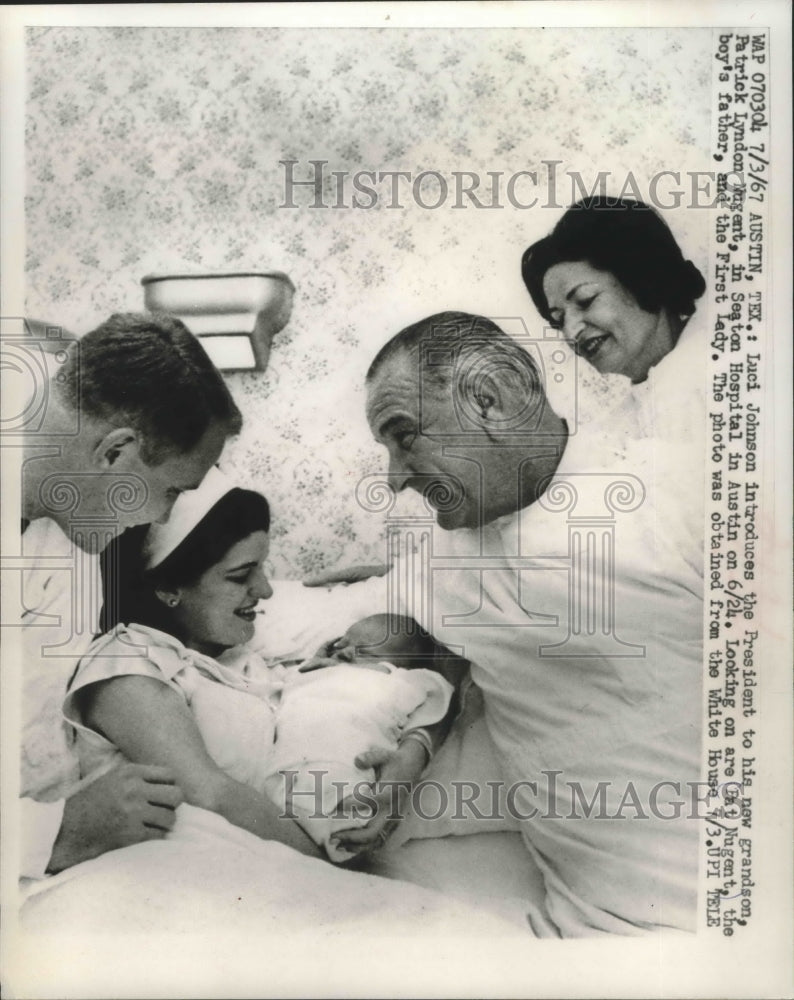 1967 Press Photo President Johnson meeting grandson Patrick Lyndon Nugent, Texas - Historic Images