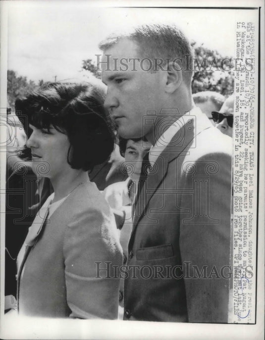 1965 Press Photo Luci Baines Johnson, Pat Nugent at the LBJ ranch - mjb67268 - Historic Images