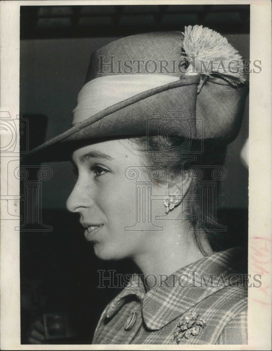 1971 Press Photo Britain's Princes Anne attends Cruft's Dog Show London - Historic Images