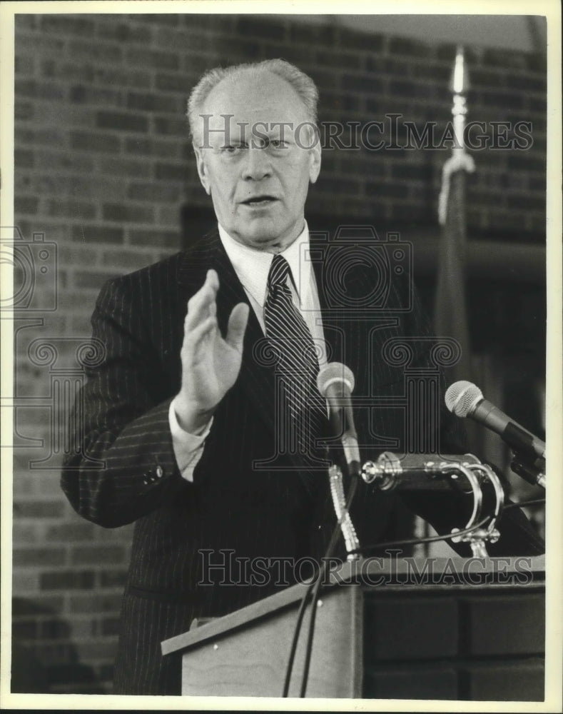 1980 Former President Gerald Ford, Milwaukee School of Engineering - Historic Images