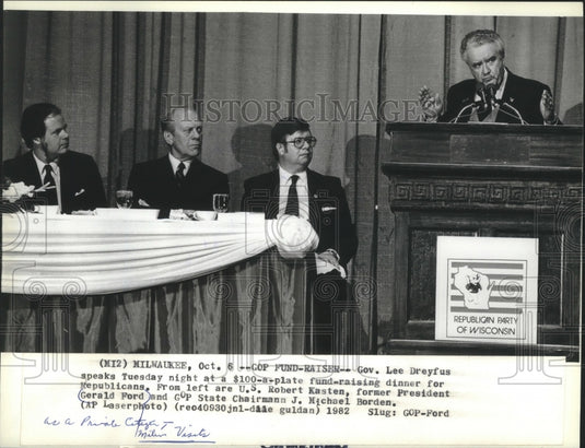 1982 Press Photo Gerald Ford attends Milwaukee GOP fund-raiser - mjb67643 - Historic Images
