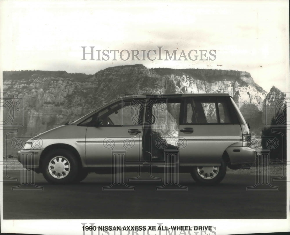 1989 Nissan's new Axxess models, cross between wagon and minivan - Historic Images