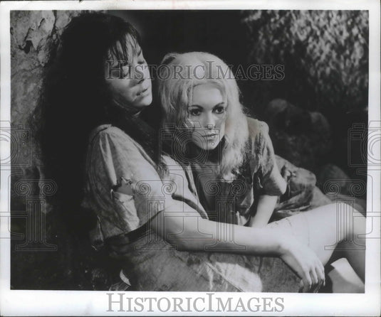 1969 Press Photo Eliza Montes and Luciana two of the "99 Women" appear in film-Historic Images