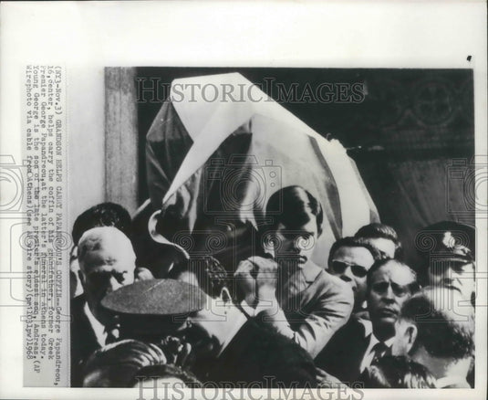 1968 Press Photo Grandson helps carry Papandreou's coffin, Athens, Greece-Historic Images