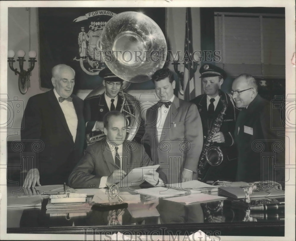 1959 Press Photo Wisconsin Governor Gaylord Nelson signs law creating state song-Historic Images