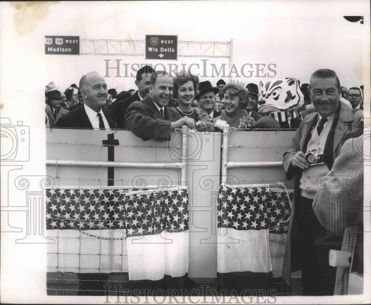 1962 Gaylord Nelson campaigning for Senator in Wisconsin-Historic Images