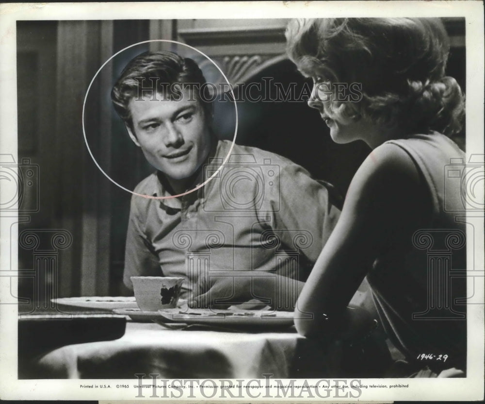 1965 Press Photo Michael Parks, Mimsy Farmer in &quot;Bus Riley&#39;s Back in Town&quot; - Historic Images