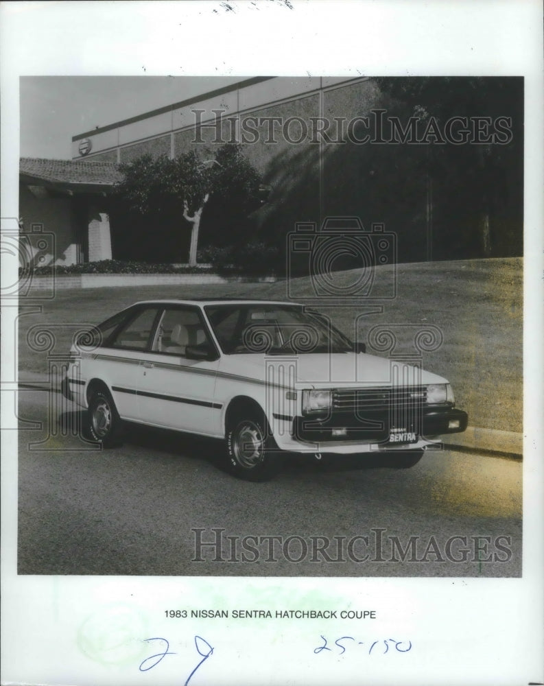 1983 Press Photo 1983 Hatchback Coupe by Nissan Sentra. - Historic Images