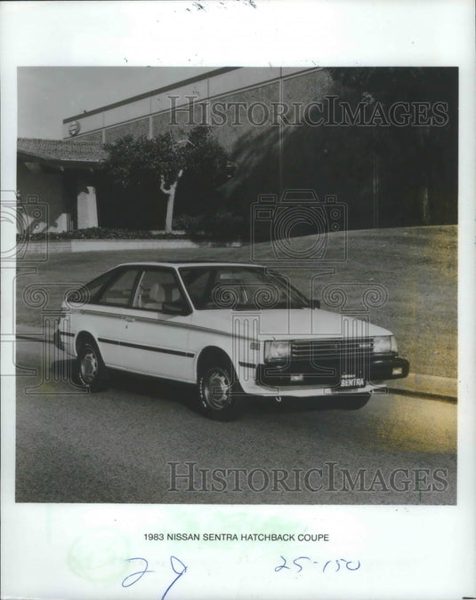 1983 Press Photo 1983 Hatchback Coupe by Nissan Sentra. - Historic Images