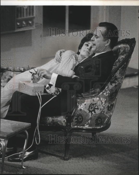 1965 Press Photo Monica Moran & Larry Parks in "Any Wednesday" at Pabst theater - Historic Images