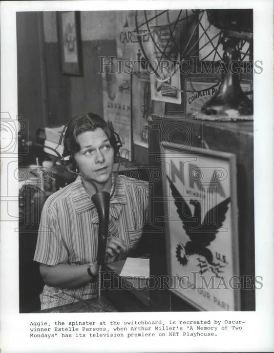 1971 Press Photo Estelle Parsons as "Aggie" in "A Tale of Two Mondays" on TV - Historic Images