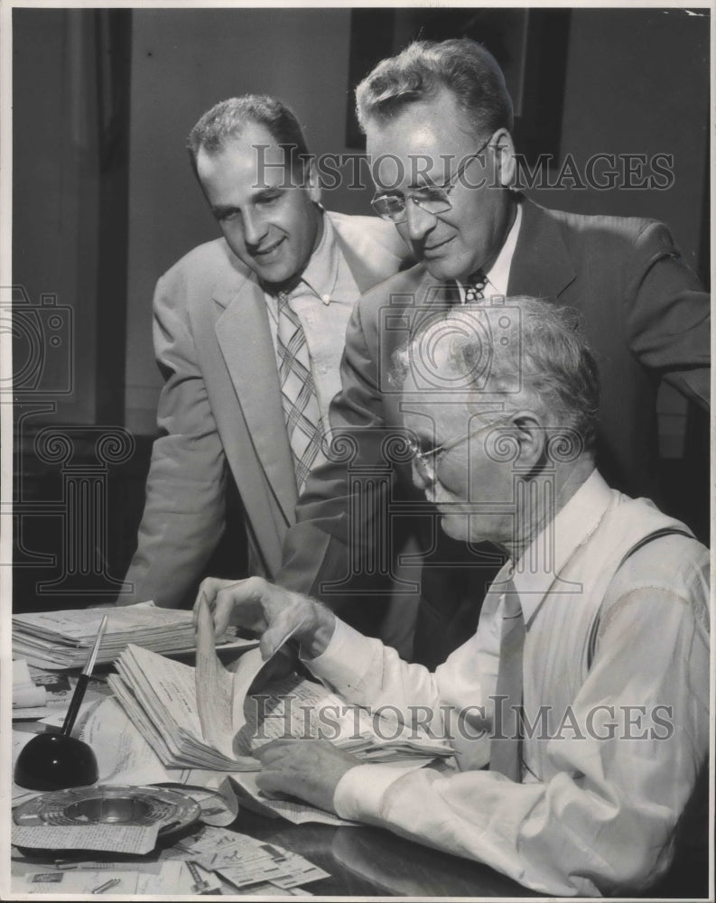 1954 Press Photo Gaylord Nelson, Palmer Daugs, and Fred Zimmerman in Madison - Historic Images