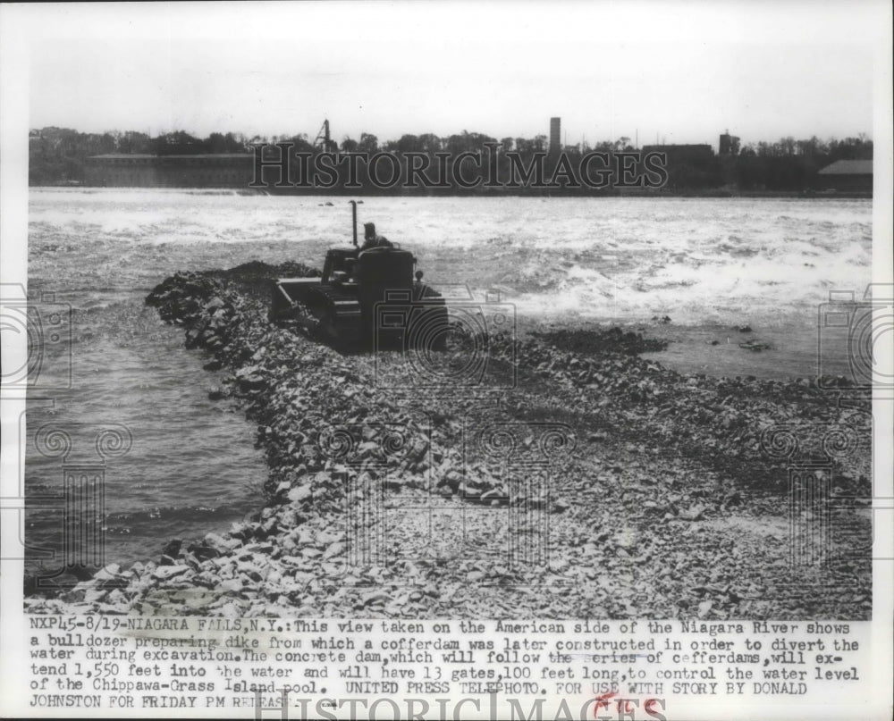 1954 Press Photo Preparing a cofferdam on America side of Niagara River - Historic Images