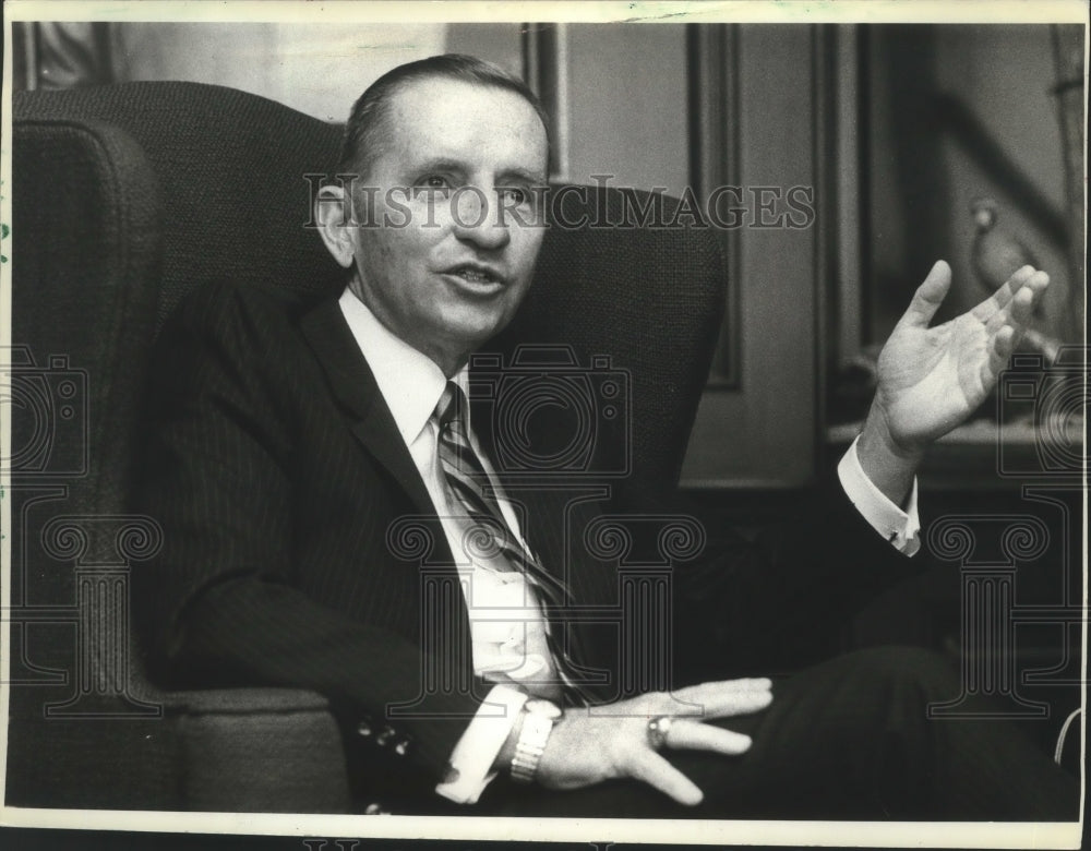 1984 Ross Perot, Multimillionaire and Future Presidential Candidate - Historic Images