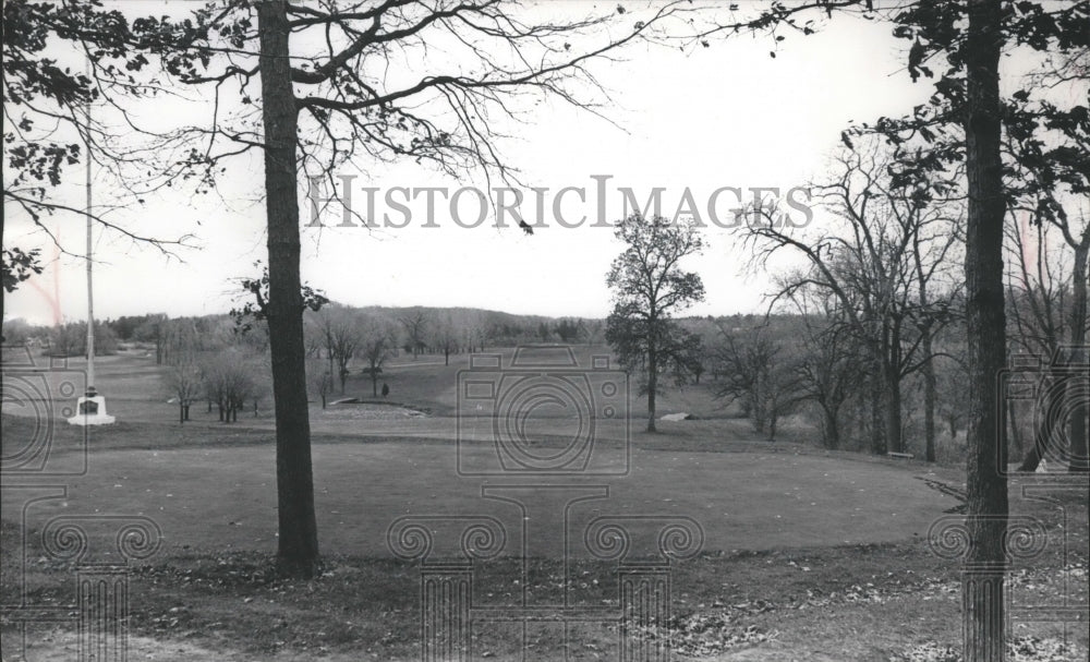 1978 W.A. Roberts Golf Course in New Berlin, Wisconsin - Historic Images