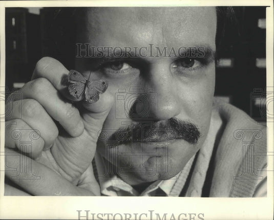 1986 Press Photo Robert Henderson-Milwaukee Public Museum has butterfly namesake - Historic Images