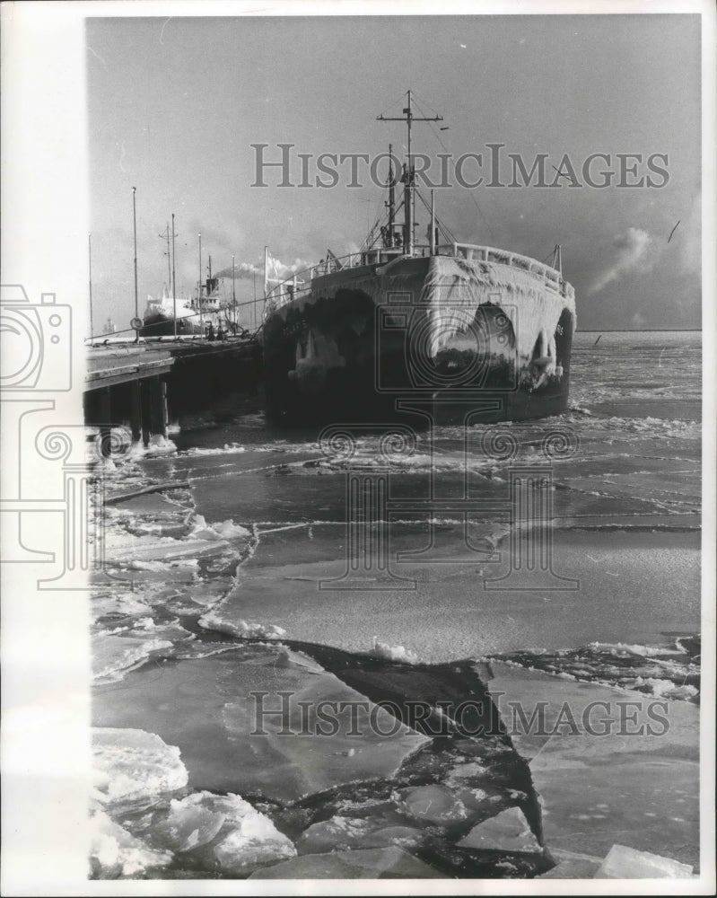 1961 The Frosted Tanker Polaris In Milwaukee Harbor At Jones Island-Historic Images
