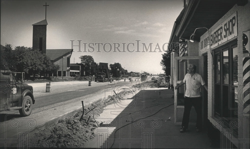 1992 Bob Barnes of New Berlin, Wisc, watching road construction-Historic Images