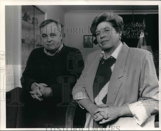1989 Press Photo Dennis, Chris Nash embraced anti-abortion movement, Milwaukee - Historic Images
