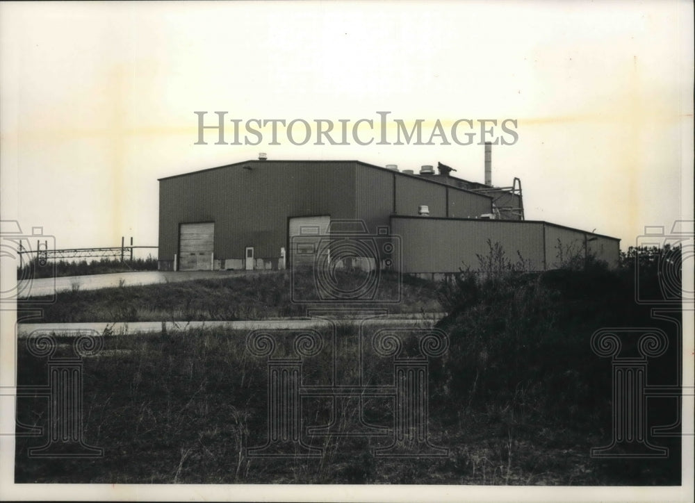 1992 Muscoda, Wisc. garbage incinerator in an industrial park-Historic Images